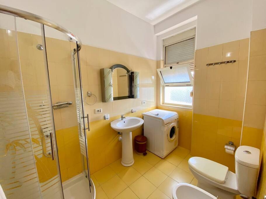 Roel Apartments Shkodra Center Exterior photo